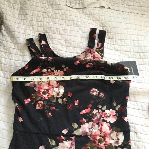 Stitch fix NWT tank black floral jumpsuit in small - Picture 12 of 13